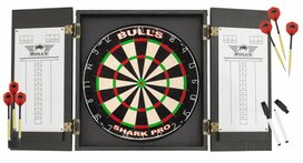 Bull's Shark Pro sisal dartset met kabinet Bull's Shark Pro sisal dartset met kabinet